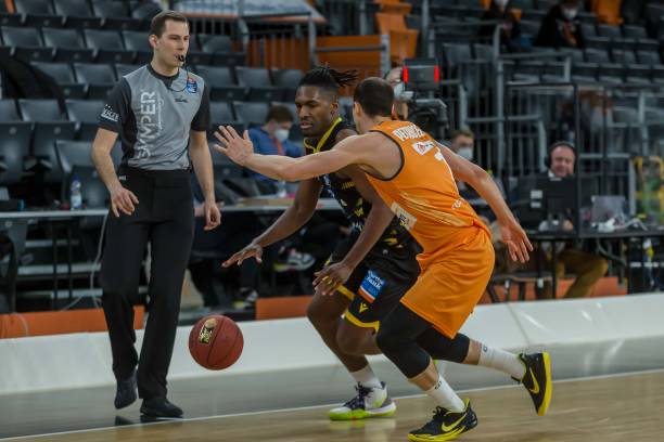 虽然最终比 虽然最终比